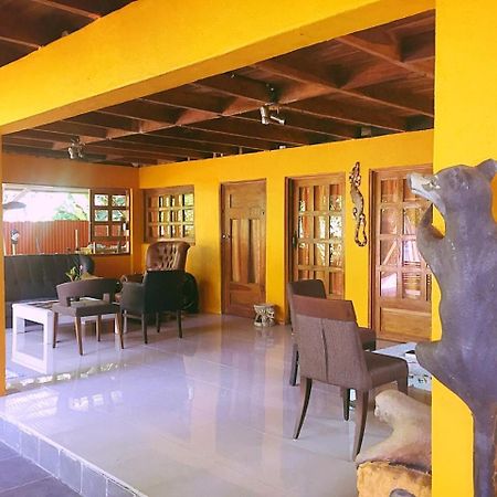 Madre Selva Hostel Puerto Viejo de Talamanca Ngoại thất bức ảnh