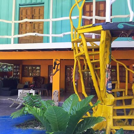 Madre Selva Hostel Puerto Viejo de Talamanca Ngoại thất bức ảnh