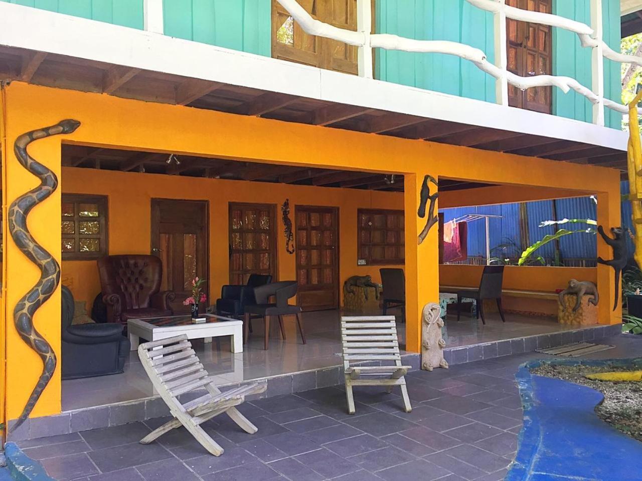 Madre Selva Hostel Puerto Viejo de Talamanca Ngoại thất bức ảnh