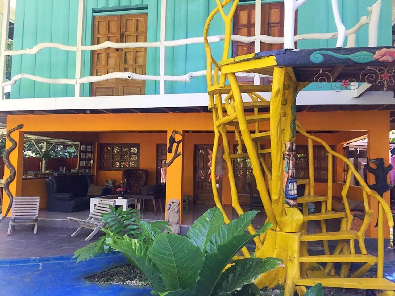 Madre Selva Hostel Puerto Viejo de Talamanca Ngoại thất bức ảnh