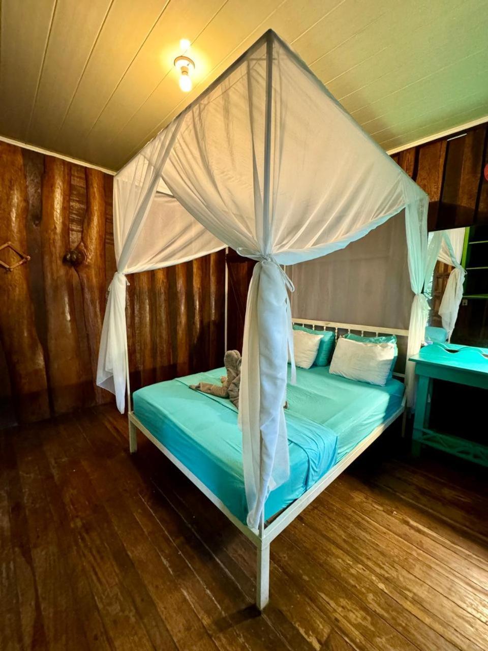 Madre Selva Hostel Puerto Viejo de Talamanca Ngoại thất bức ảnh