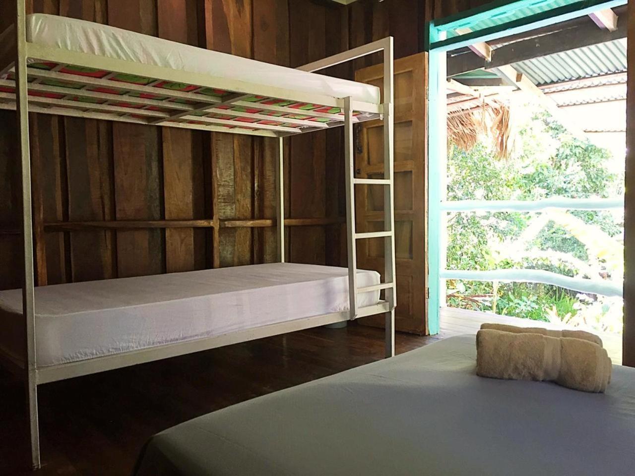 Madre Selva Hostel Puerto Viejo de Talamanca Ngoại thất bức ảnh