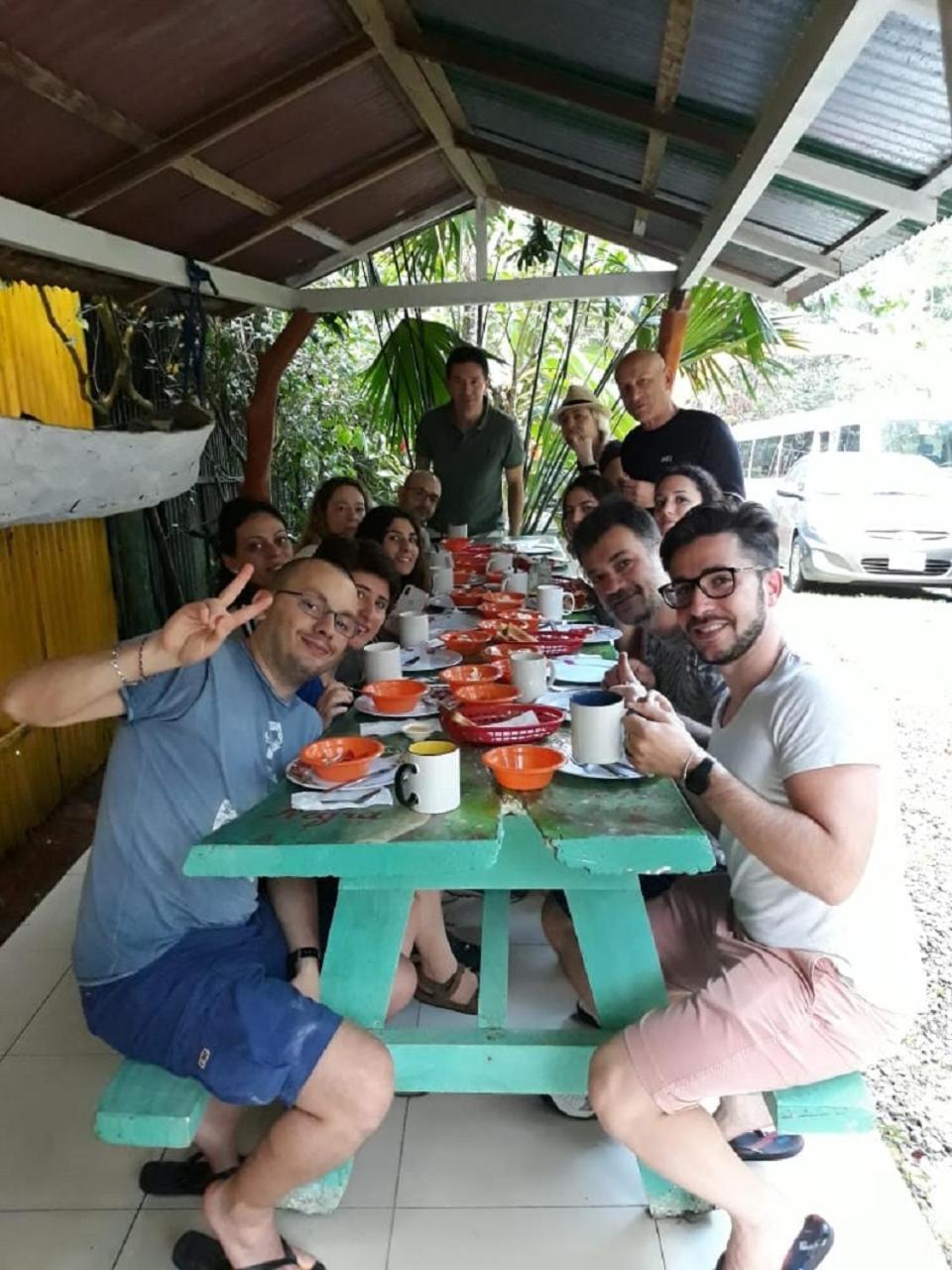 Madre Selva Hostel Puerto Viejo de Talamanca Ngoại thất bức ảnh