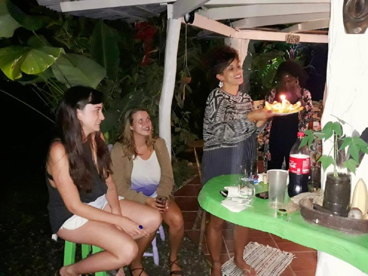 Madre Selva Hostel Puerto Viejo de Talamanca Ngoại thất bức ảnh