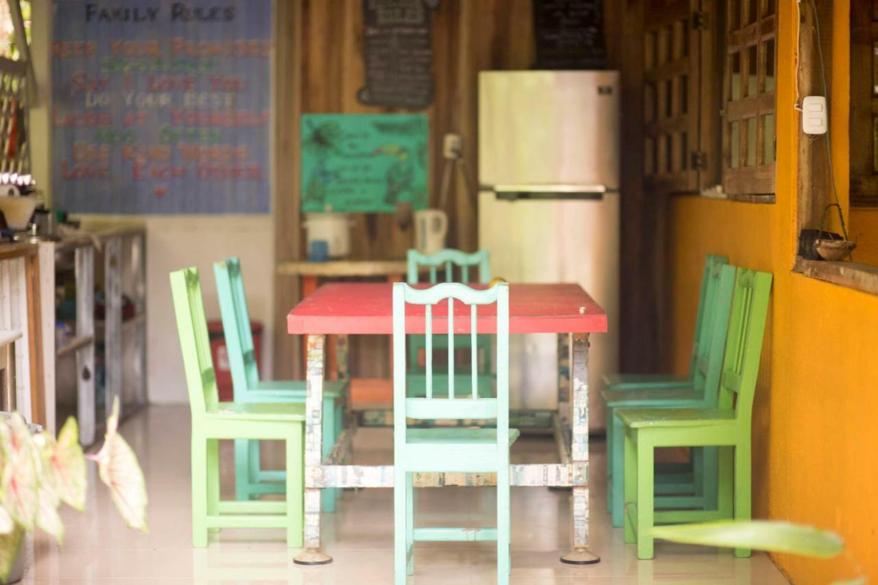 Madre Selva Hostel Puerto Viejo de Talamanca Ngoại thất bức ảnh